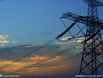 南方電網(wǎng)安順普定供電局：“勞模團隊”堅守崗位過大年