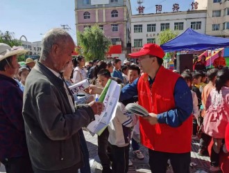 中宣部授予國(guó)家電網(wǎng)員工錢海軍“時(shí)代楷?！狈Q號(hào)