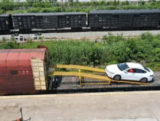 鐵路運輸助力新能源汽車跑出“加速度”