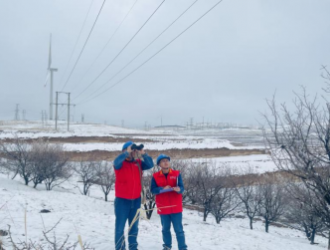 國網(wǎng)慶陽供電：浴“雪”奮戰(zhàn)保供電 守護(hù)萬家燈火明